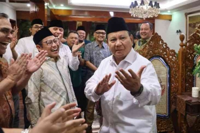 Prabowo, Capres yang Tua Tahu Diri, Ingin Berbagi Bukan Bermain Api