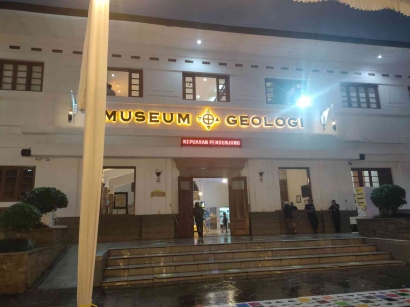 Museum Geologi, Miniatur Kejadian Geologi Indonesia