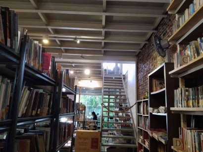 C2O Library & Collabtive, Spot Baca Asik di Tengah Kota Surabaya