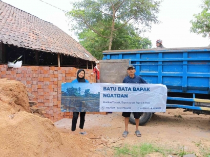 Mahasiswi KKN Unriyo Bantu UMKM di Dusun Padangan sebagai Upaya Meningkatkan Penjualan