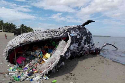 Stop Membuang Sampah Plastik Ke Laut dan Membakarnya, Recycle Aja