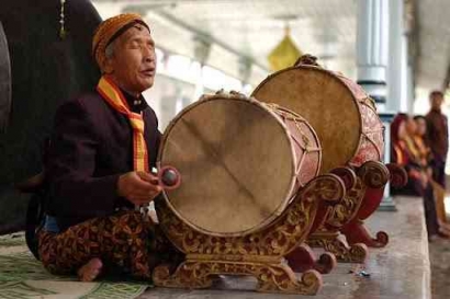 6 Lagu Daerah Jawa Timur Beserat Maknanya yang Harus Kamu Ketahui