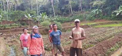 Pesan Orang Desa untuk Orang Kota: Sempatkan Bertani!