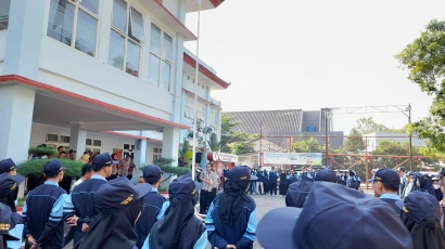 Serah Terima Anggota KKN MIT 16 oleh UIN Walisongo di Kecamatan Tembalang, Kota Semarang