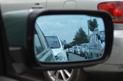 AI Mengatur Lampu Lalu Lintas. Apa Benar Lebih Ampuh Mengatasi Kemacetan dibanding Kendaraan Umum?