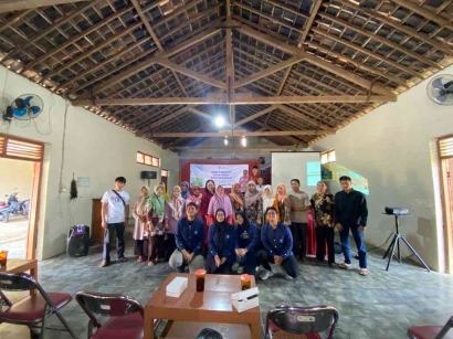 Mahasiswa KKN Tematik Inovasi IPB Gelar Sosialisasi Peran BUMDes dan UMKM bagi Desa Tawangrejo