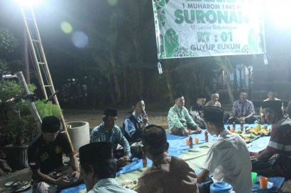 Guyub Rukun, Tim KKN Posko 54 Turut Ramaikan Syukuran Muharram bersama Warga