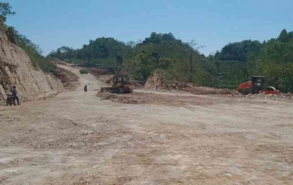 [Foto-foto] Pembangunan Jalur Jalan Lintas Selatan di Gunung Kidul, Yogyakarta