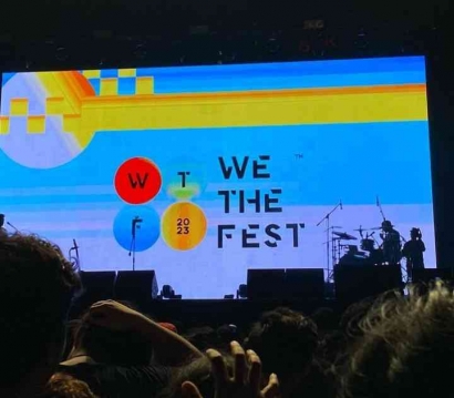 We The Fest 2023: The Strokes Menggebrak Hari Pertama dengan Performa Spektakuler di GBK Senayan