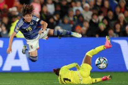 Piala Dunia Sepak Bola Wanita: Nadeshiko Jepang Mengamuk, Inggris Nyaris Meringis