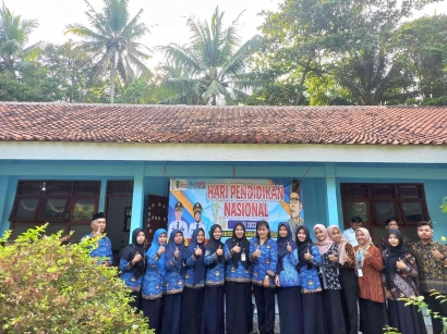 Pengembangan Media Numerasi Engklek Pintar di SDN Tanjungsari oleh Mahasiswa Kampus Mengajar UNS
