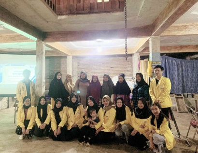 Mahasiswa Unnes Giat 5 Mengadakan Sosialisasi Stunting untuk Ibu Hamil di Desa Peguyangan