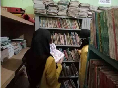Pojok Literasi Untuk Meningkatkan Minat Membaca Siswa