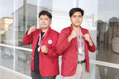 Dua Mahasiswa UM Bandung Torehkan Prestasi di Kejuaraan Muaythai