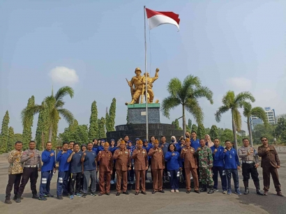 Bapas Surakarta Adakan Bersih Bersih Makam Pahlawan "Kusuma Bhakti" Surakarta