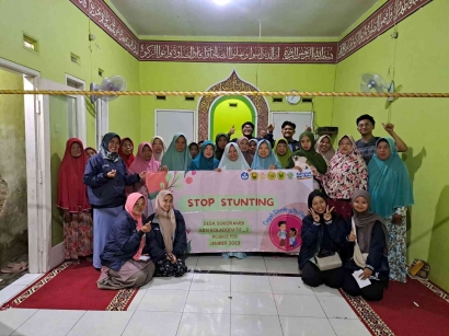 Penyuluhan Stunting Oleh Kelompok 159 KKN Kolaboratif Pada Pengajian Dusun Krajan Desa Sukorambi
