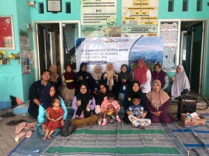 Mahasiswa KKN UMD Demo Memasak PMT Bersama Nakes Kecamatan dan Desa untuk Ibu Balita dan Ibu Hamil