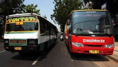 Dulu Kopaja Kini Busway, Naik Bus di Jakarta Memang Aduhai!