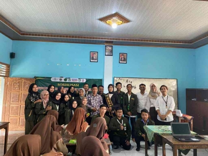 Tim KKN UNISNU Selenggarakan Sosialisasi Dengan Duta Genre Jepara di MA Al Alawiyah