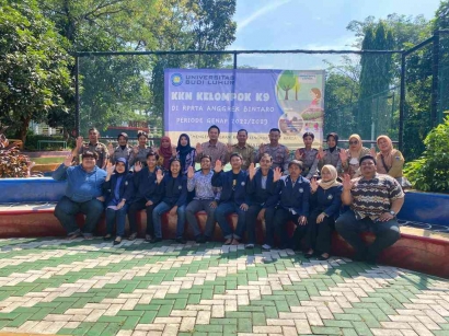 Mahasiswa Universitas Budi Luhur Kelompok K9 Membantu Mengembangkan Ruang Lingkup di RPTRA Anggrek