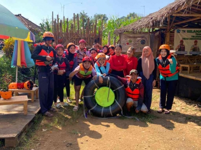 Wisata Lokal Tak Kalah Saing! Mahasiswa SKPM IPB Jelajahi Wisata Giwangkara River Tubing & Rafting