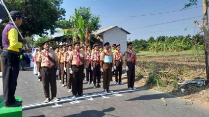 Lomba Baris Berbaris dalam Rangka Memeriahkan HUT RI ke-78 di Kecamatan Wonorejo