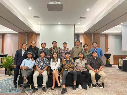 Mahasiswa Prodi KPI UMY Angkatan 2020 Menggelar Latihan Table Manner Menjelang Program Magang