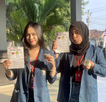 Cegah Stunting! KKN Undip Desain Brosur dan Stiker Informatif Puding Kacang Hijau untuk Desa Purwosari