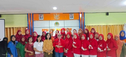 Lagu Mars Dharma Wanita Persatuan Berkumandang di Kantor BPSI LHK Makassar