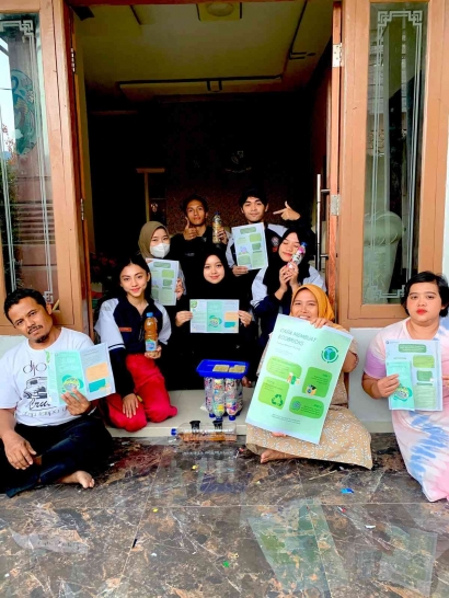 Menggapai Masa Depan Hijau Bersama: Sukses Sosialisasi dan Pembuatan Ecobricks di Desa Notogiwang!