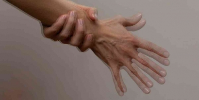 Alien Hand Syndrome: Ketika Tangan Menjadi "Asing"