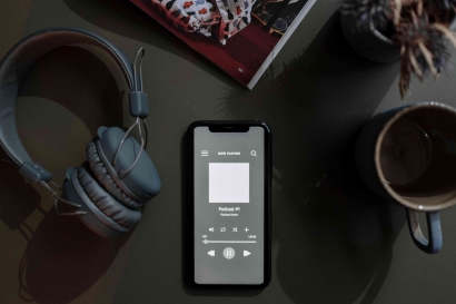 Era Podcast: Menggali Pengaruh Audio Digital dalam Komunikasi