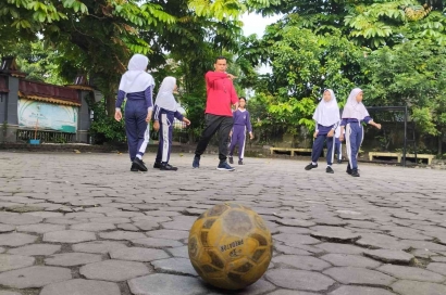 Menebar Bibit Atlet Sepak Bola Wanita di Indonesia dari Kawasan Sekolah