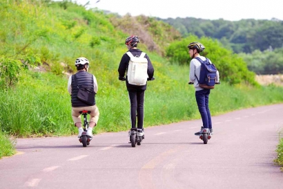 Penggunaan Sepeda atau Skuter Listrik di Jalan Raya: Solusi Ramah Lingkungan untuk Mobilitas