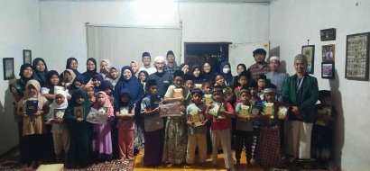 Kolaborasi Tebar Al-Qur'an, KKN UNMA dengan UIN SMH Banten Tebar Qur'an dan iqra di Desa Sumberjaya