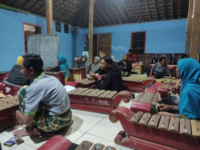 Mengukir Budaya di Dusun Tekik: Konservasi Karawitan di Ngloro, Saptosari, Gunungkidul