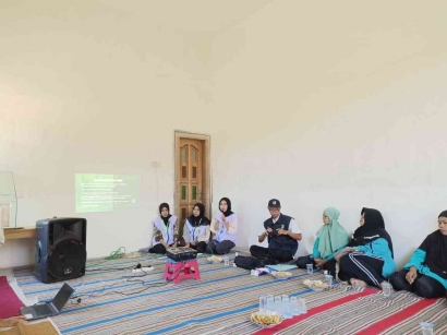 KKN Kolaboratif 75 Mengadakan Sosialisasi Pembuatan Kompos dengan Metode Keranjang Takakura