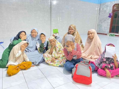 KKM 71 UNIBA Turut Andil Melakukan Pendampingan Pengajaran Mengaji di Kelurahan Mekarsari