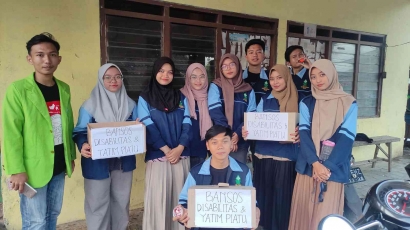 Peduli Difabel Mahasiswa UIN Walisongo Semarang Lakukan Aksi Galang Dana di Jalan