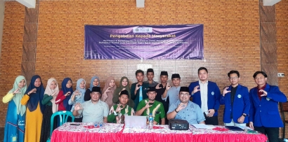 Dosen UM Mengembangkan Aplikasi E-Commerce untuk Kelompok Usaha Batik Al-Hasany Kabupaten Sampang