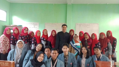 Seminar Edukasi Stunting dan Program DASHAT oleh KKN UPI Bandung di Desa Margalaksana