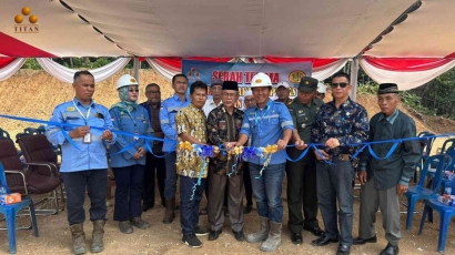 Titan Infra Energy Group - PT BAS Serahkan Lahan Pemakaman untuk Desa Pulau Panggung