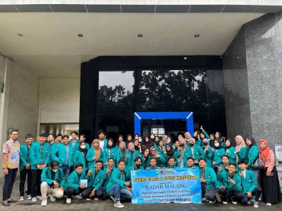 Studi Media 100 Mahasiswa FEB Unisma Jurusan Manajemen Kunjungan ke Jawa Pos Radar Malang