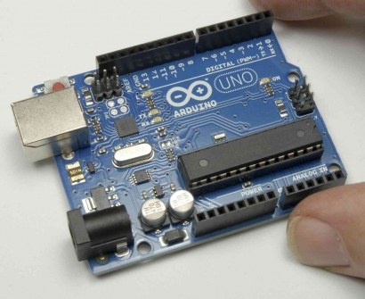 Dasar-Dasar Mikrokontroler untuk Pemula, Pengantar Arduino