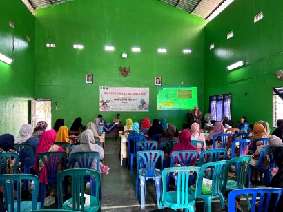Sosialisasi Ceting Jadi (Cegah Stunting Sejak Dini) di Desa Jatiroto Kecamatan Buayan