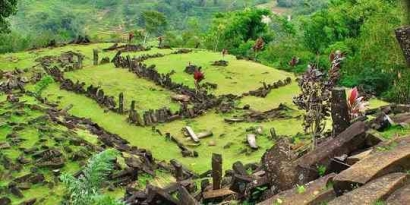 Indonesia Memiliki Situs Megalitikum Terbesar Di Asia | Gunung Padang