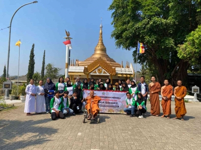 Mahasiswa Cakrasmart UM Telusuri Kekayaan Budaya dalam Kunjungan Ke Vihara: Memperkuat Kebhinnekaan Modul Nusantara