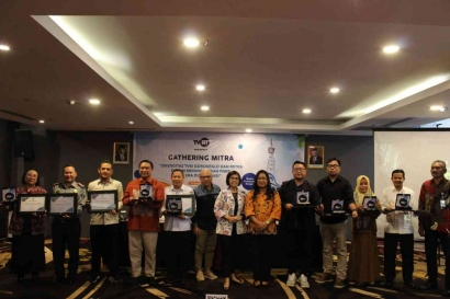 UBM Gorontalo Raih Penghargaan Mitra Terbaik TVRI