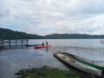 Sinergi Kearifan Lokal Danau Rano terhadap Kebijakan Pemerintah dalam Mengelola Perikanan Berkelanjutan