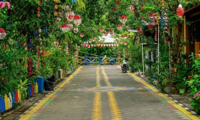 Melawan Perubahan Iklim dengan Zen Garden di Kampung Okra Surabaya